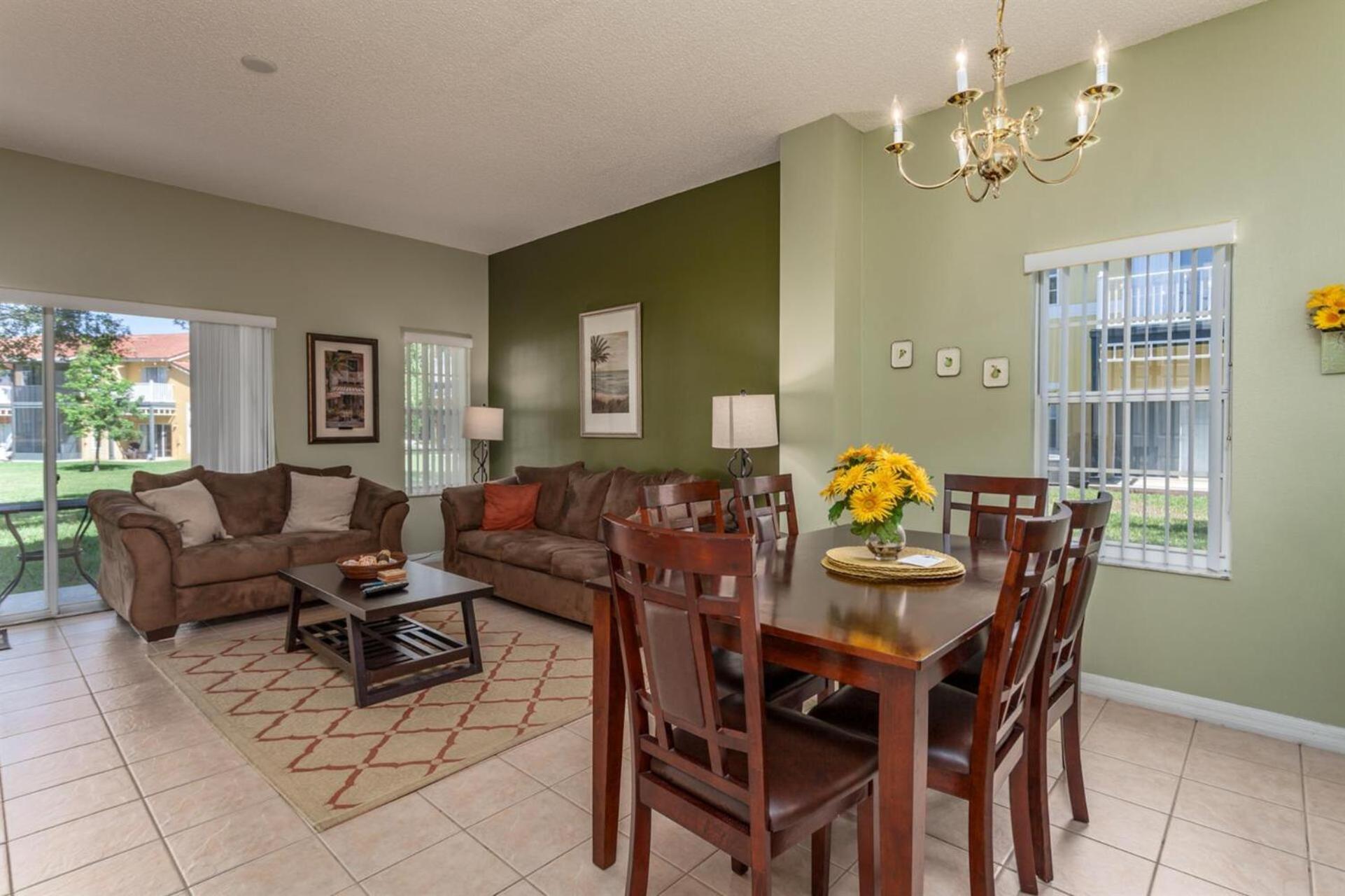 Orlando 6424 Townhome: Family Fun Close To Pousada Kissimmee
